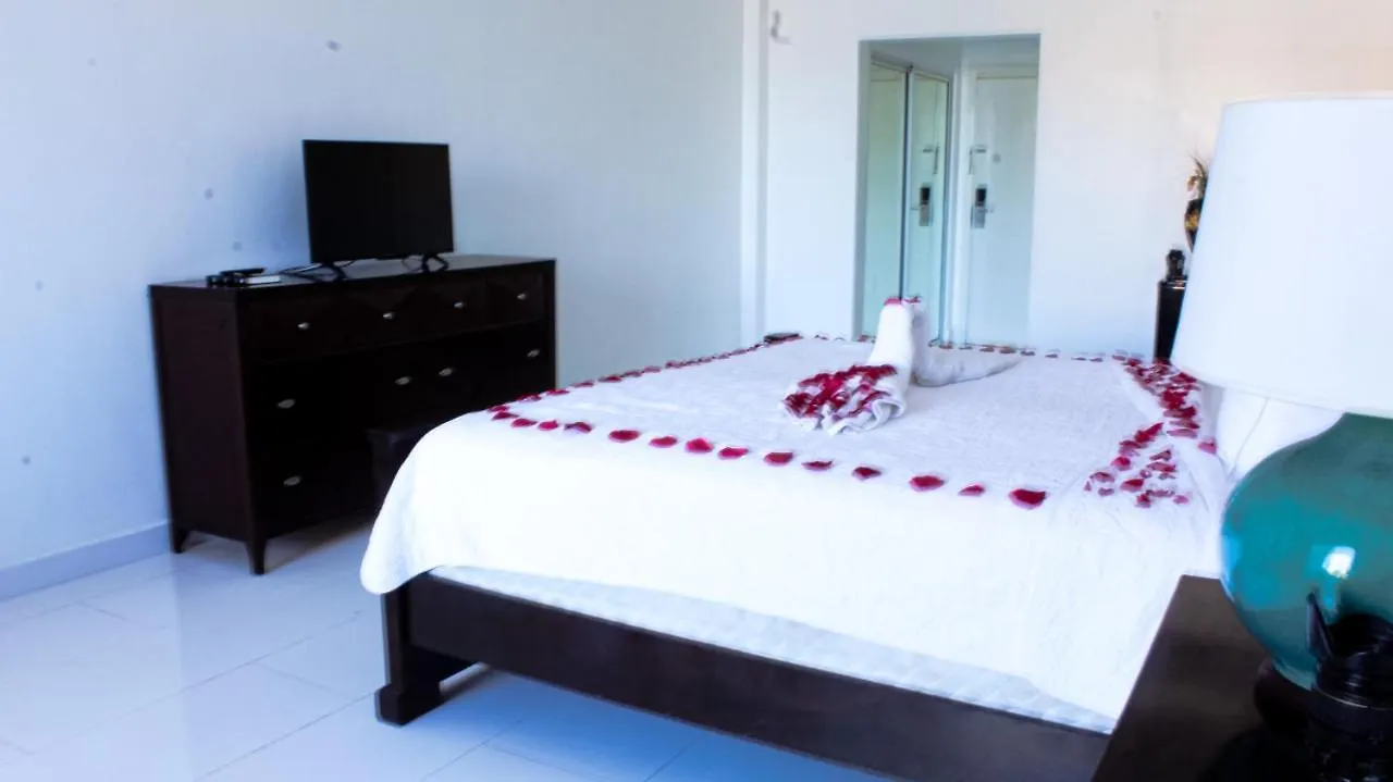 Golden House Hotel & Convention Center 산토도밍고 2*,