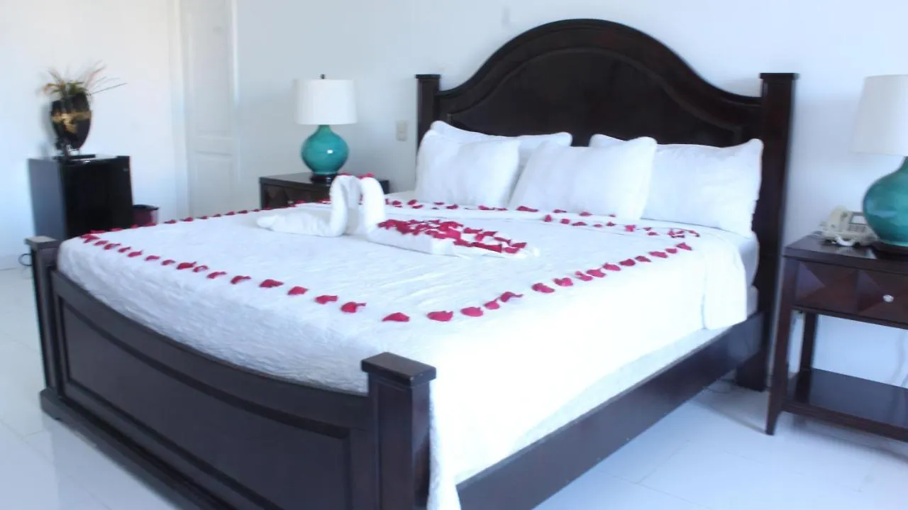 Golden House Hotel & Convention Center 산토도밍고
