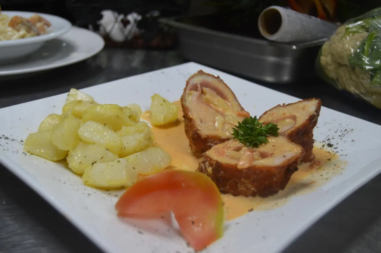 Golden House Hotel & Convention Center Los Tres Ojos de Agua 2*,  ドミニカ共和国
